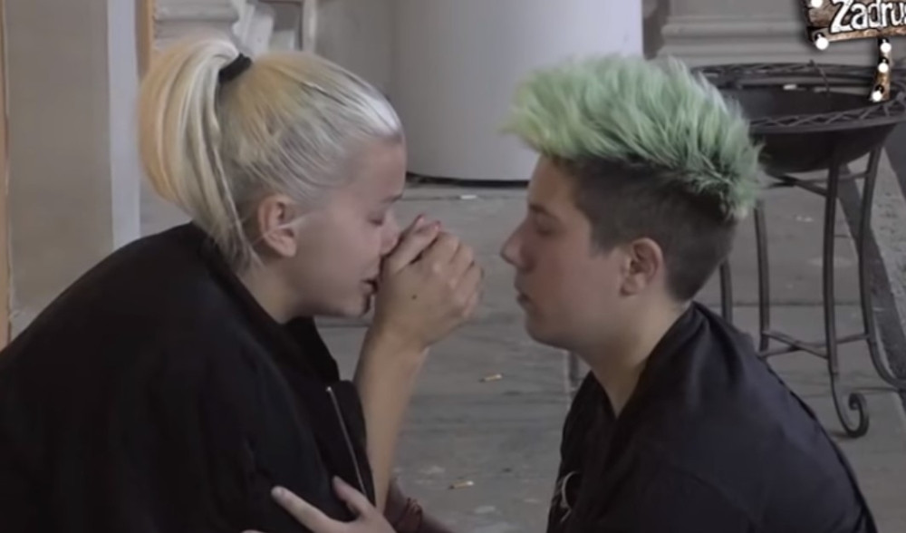 Matora uhvaćena u garderoberu sa njom! Ono što joj je rekla je za svaku osudu!