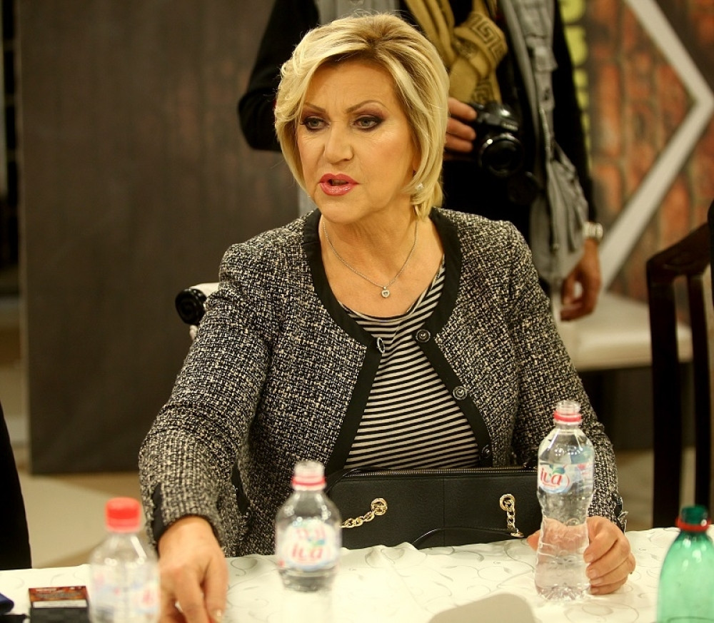 Merima Njegomir sahranila supruga! Jedva stoji na nogama, ne može da se oporavi od šoka!