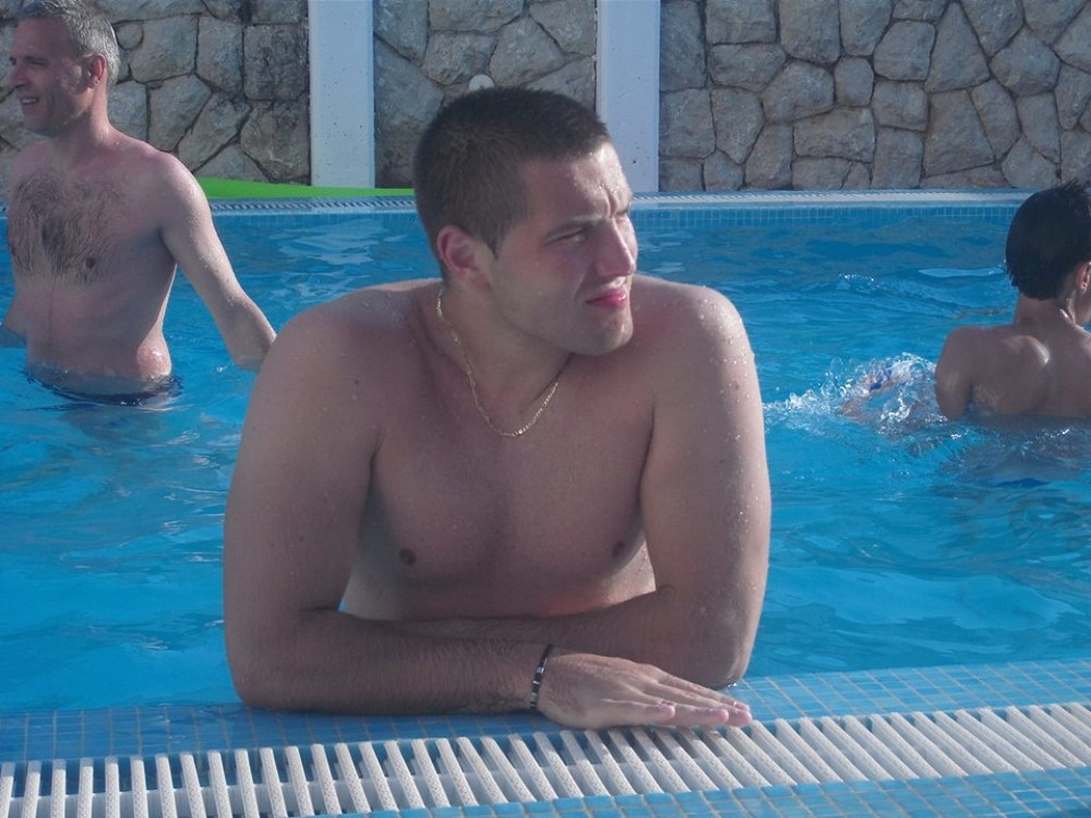 Evo od čega je preminuo Miljan (24) nasred ulice u Leskovcu?!