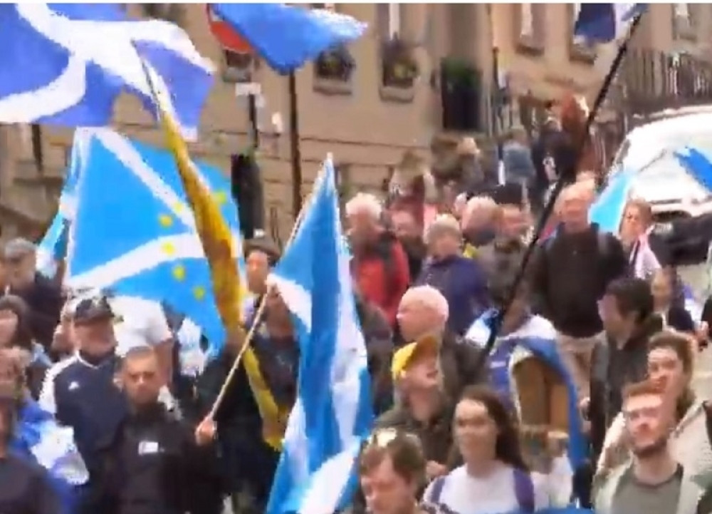 U centru Glazgova reke ljudi u Maršu za nezavisnost (VIDEO)