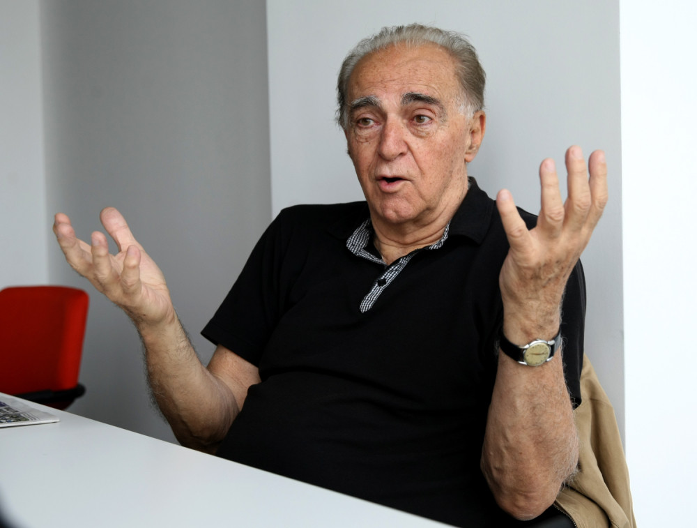 "Prostitutke samo šire noge i misle o novcu!"