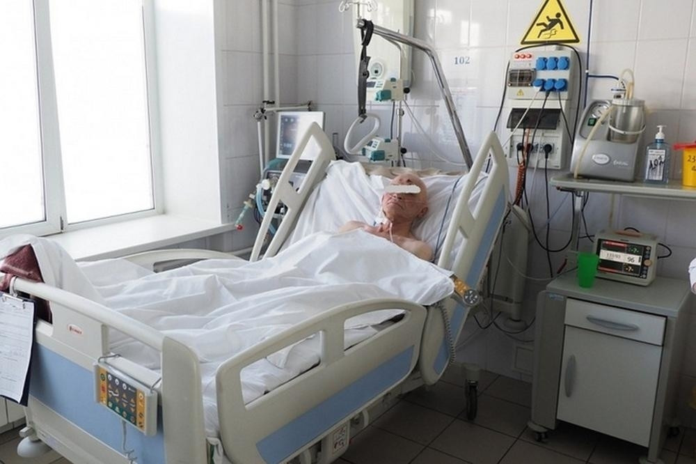 Vladimir je 6 sati bio SMRZNUT, sneg se nije topio na njemu, a onda su mu pokrenuli srce šokom od 5.000 VOLTI! (VIDEO)