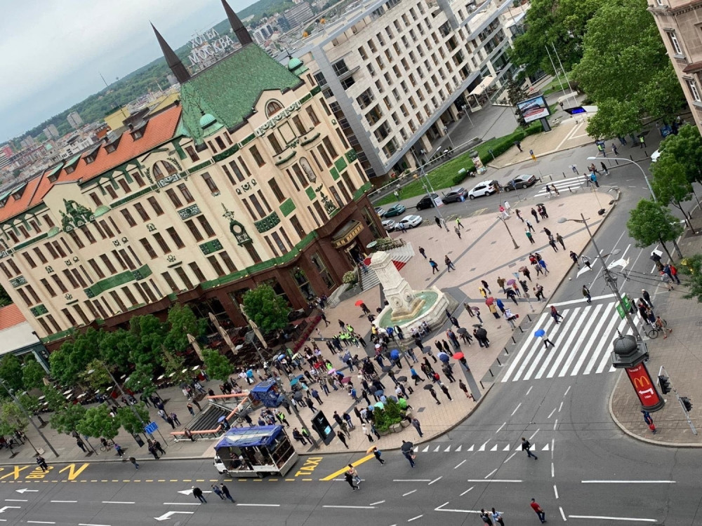 Protest opozicije pod znakom pitanja, oblaci se nadvili nad Beogradom, više KAPI nego demonstranata! (FOTO, VIDEO)