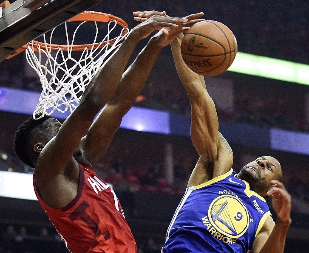 Ili je to ipak Kapela! Iguadala ponovo "popio" monstruoznu bananu! (VIDEO)