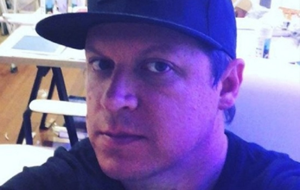 Poznati di-džej nasmrt iskrvario! Provodili se u luksuznoj vili, a onda je sve krenulo po zlu! (FOTO)