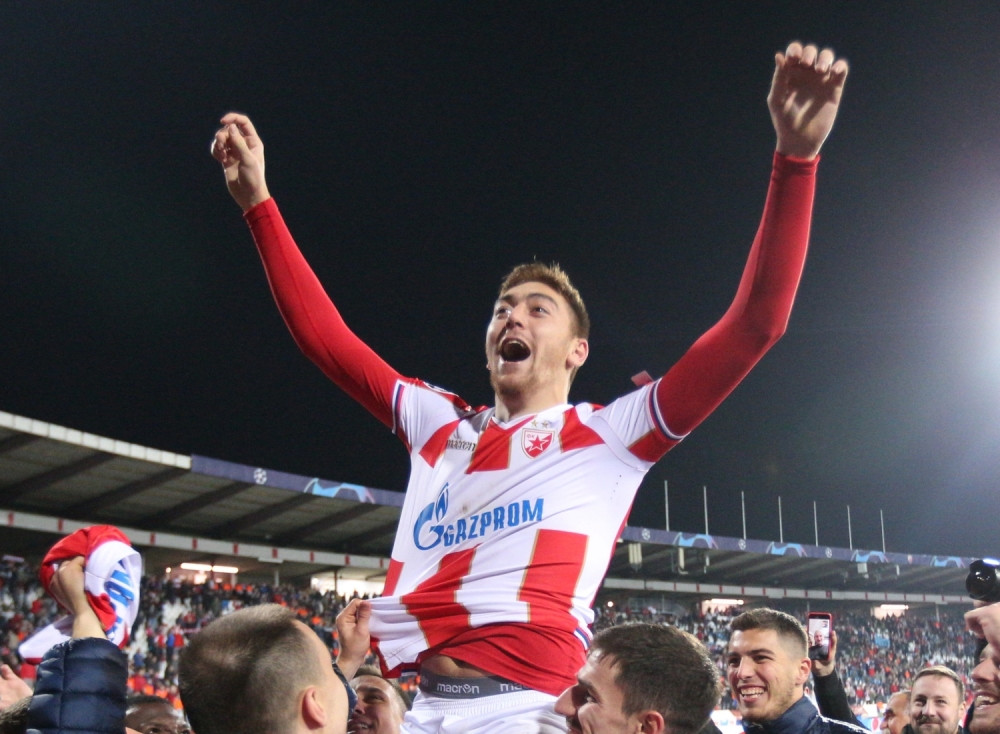 Crvena zvezda predstavila rezervni dres za sezonu 2019/20! (FOTO)