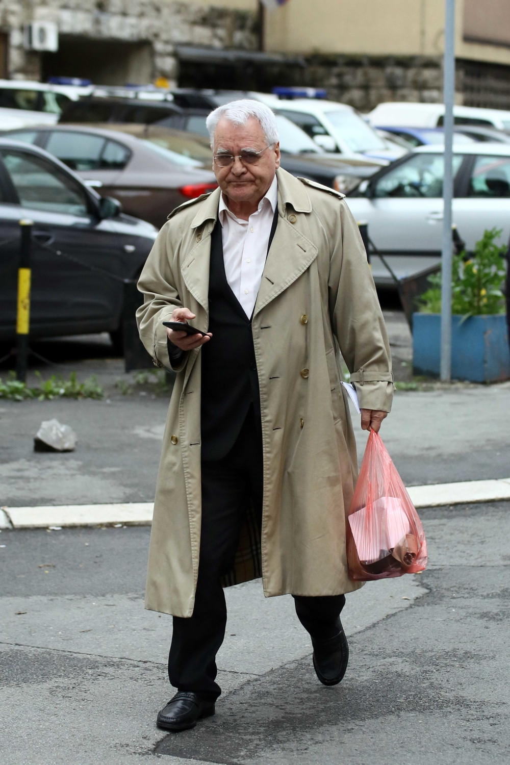 Milojko Pantić došao na svadbu, uzeo čašu za sok, a onda započeo seansu - Nećete verovati šta je pio i iz čega je potezao!