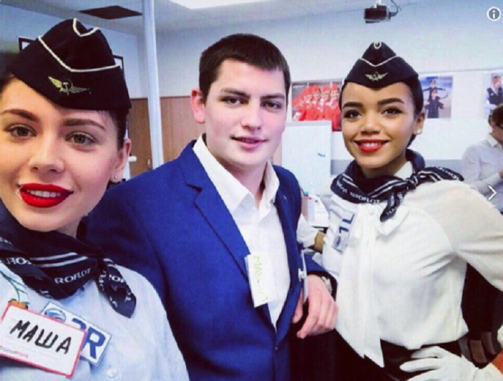 Maksa se BACIO U VATRU da otvori vrata spasa u zapaljenom ruskom avionu! Rusija stoji mirno pred njegovim telom!(VIDEO)