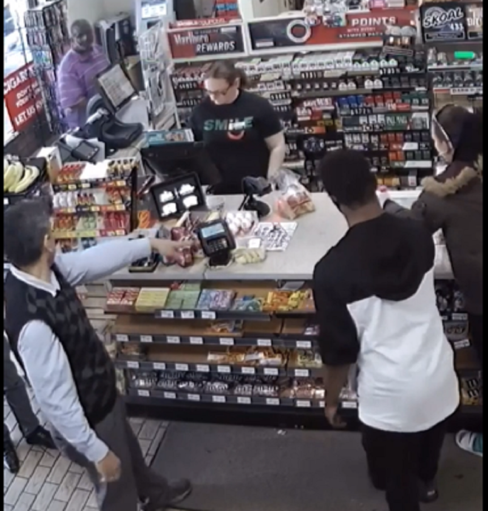 Uhvatio lopova u krađi i umesto da pozove policiju, njegov humani čin je oduševio! (VIDEO)