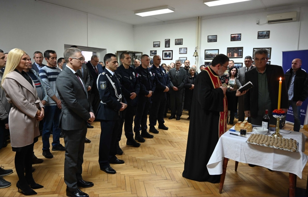 Ministar Stefanović prisustvovao obeležavanju Dana Policijske brigade i Đurđevdana, slave jedinice