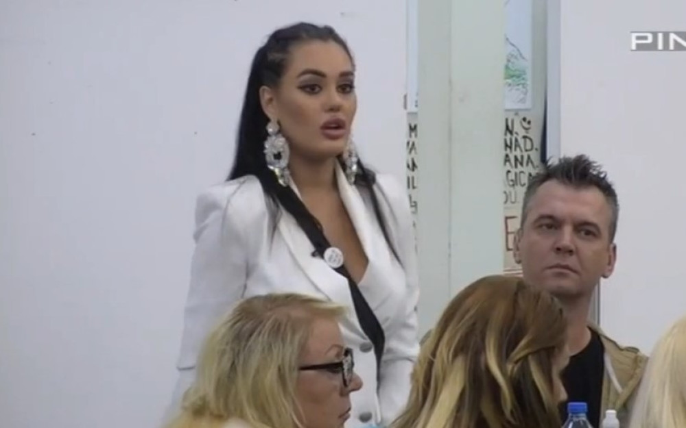 Anin bivši dečko se OŽENIO! Nećete verovati o kome je reč!