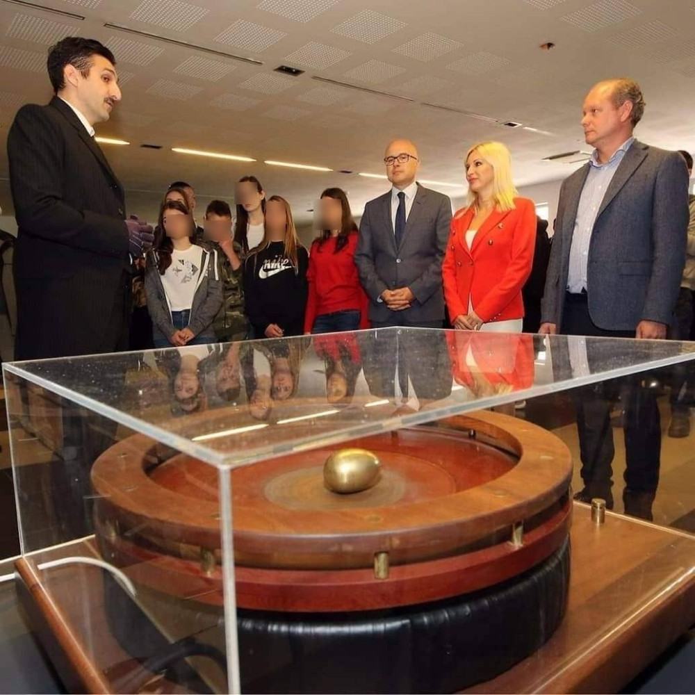 Završen je konkurs za izradu idejnog rešenja suvenira Muzeja Nikole Tesle! Evo kada će biti proglašeni pobednici!