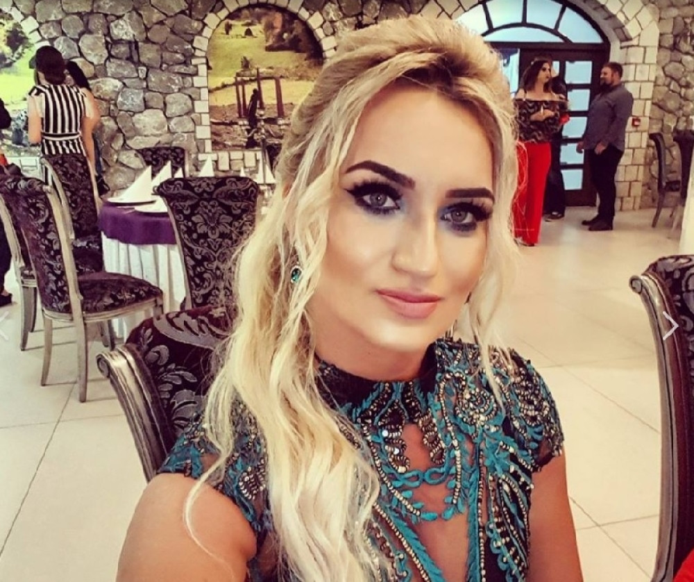 Vozi viljuškar i kamion, a izgleda k'o avion! Ovo je Srpkinja koje se momci plaše! (FOTO)