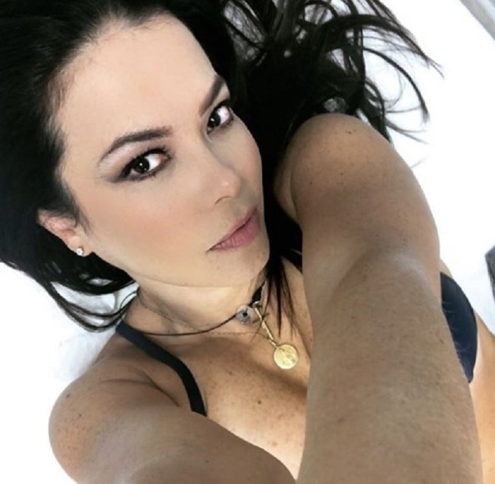 Čuvena Kasandra se testirala na koronavirus, zahvalila se svima na brizi i obratila srdačnim rečima!