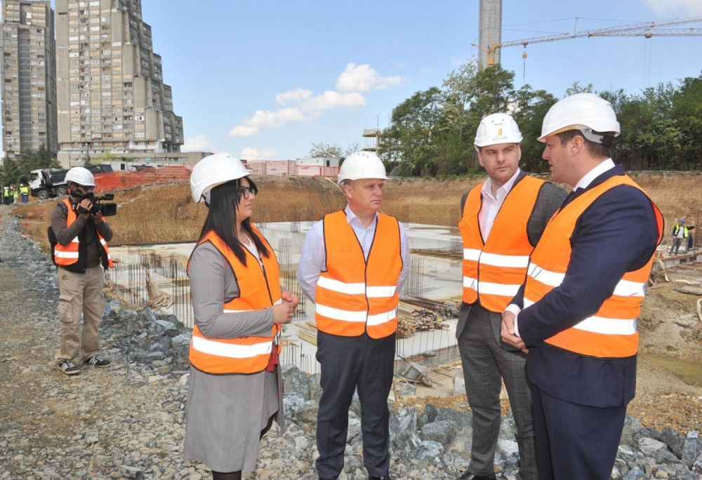 Vesić obišao radove na stambenom kompleksu na Zvezdari!