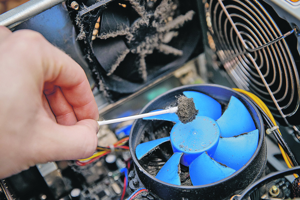 Ukoliko vam se kompjuter restartuje ili gasi, proverite da li dolazi do pregrevanja kulera