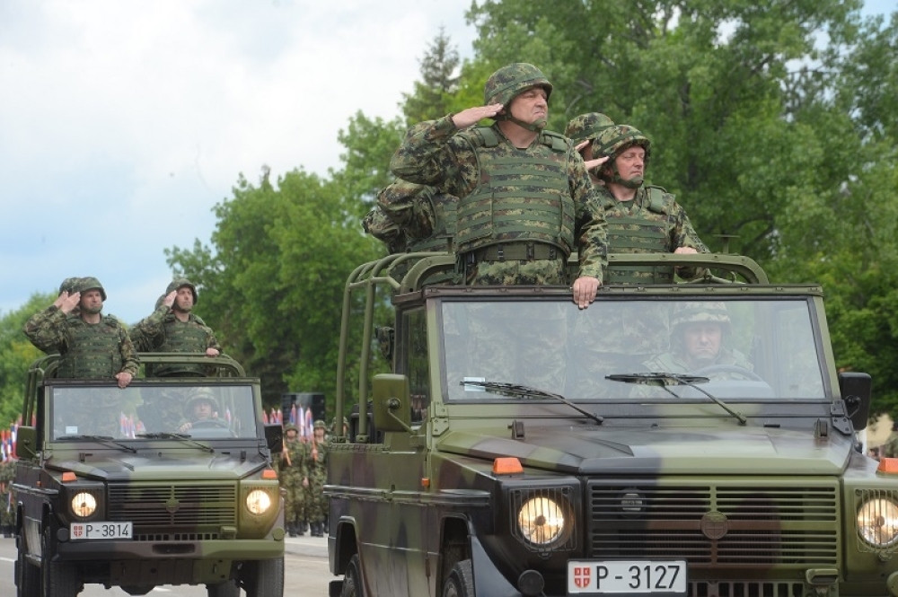 Ovo je SKRIVENA PORUKA vojne parade u Nišu! Evo zašto je vojni orkestar sve vreme svirao Marš na Drinu!