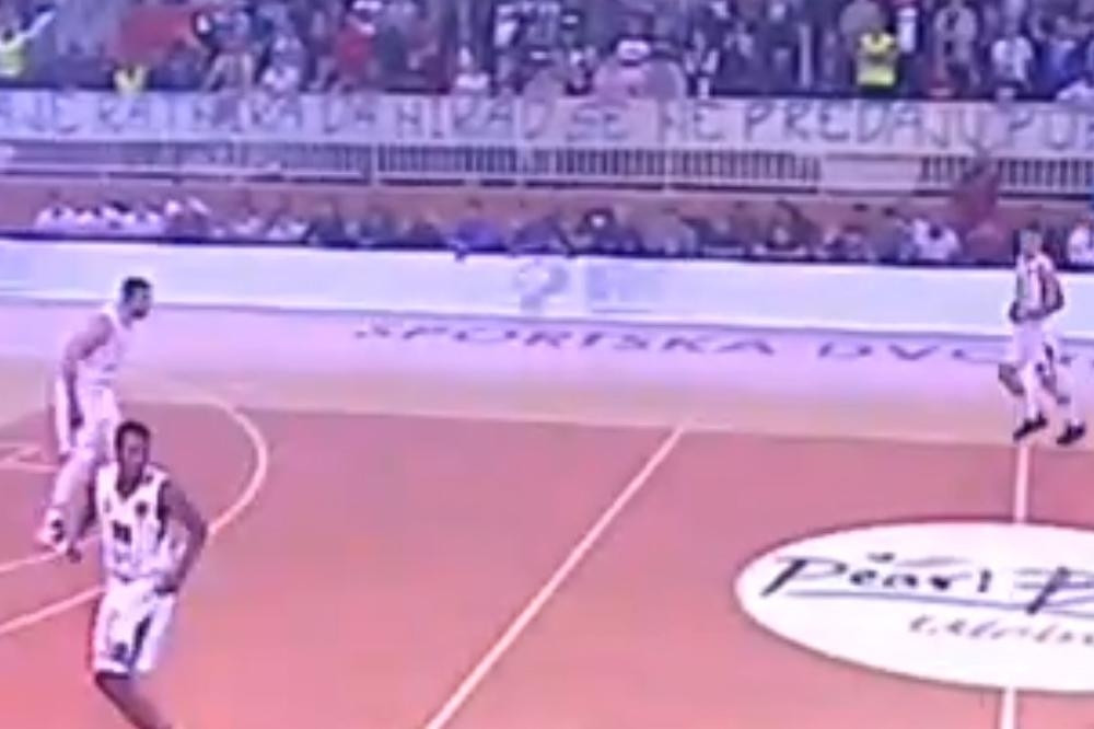 Navijači na utakmici sa Partizanom ovim šokantnim transparentom ponovo provociraju Srbiju! (FOTO)