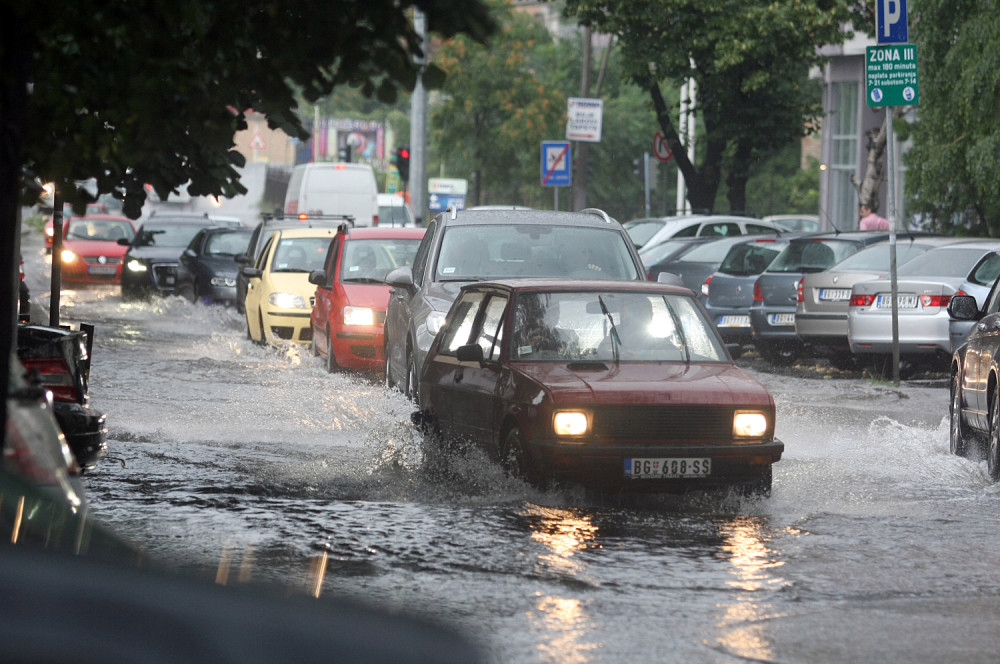"RHMZ je već izdao upozorenje na veliku količinu kiše. U poređenju sa 2014. godinom, to je višestruko..."