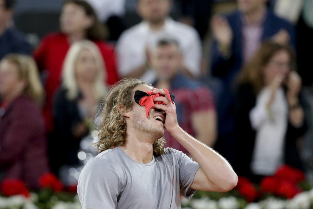 Ništa od finala Đoković - Nadal! Grk Cicipas izbacio "bika sa Majorke"! (VIDEO)