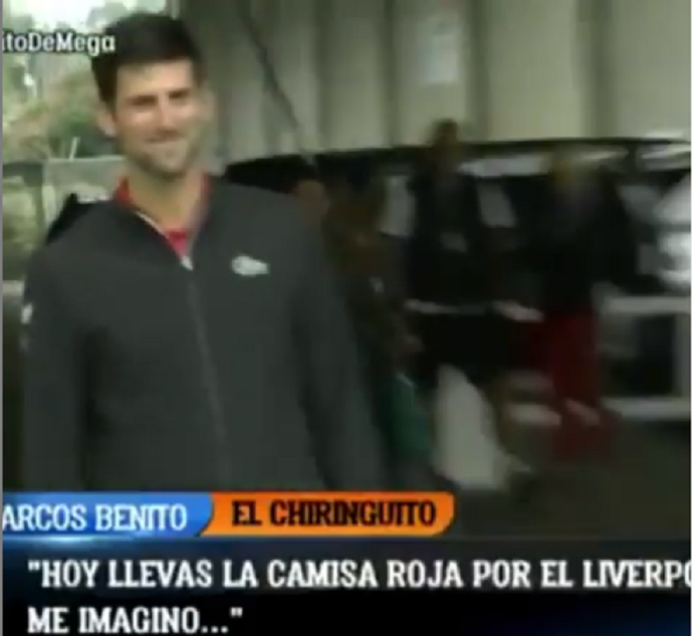 Španski novinar je mislio da Đoković nosi crvenu majicu zbog Liverpula, njegov odgovor će vas oduševiti! (VIDEO)