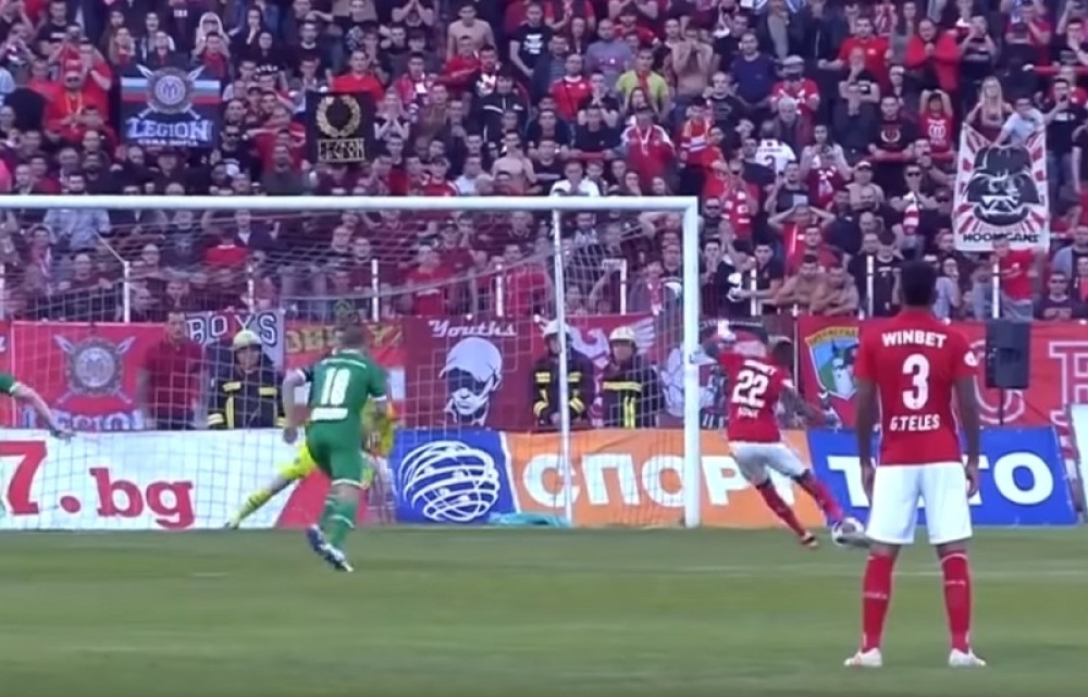 Promašen penal Crvenu zvezdu šalje među nepovlašćene ekipe! (FOTO)