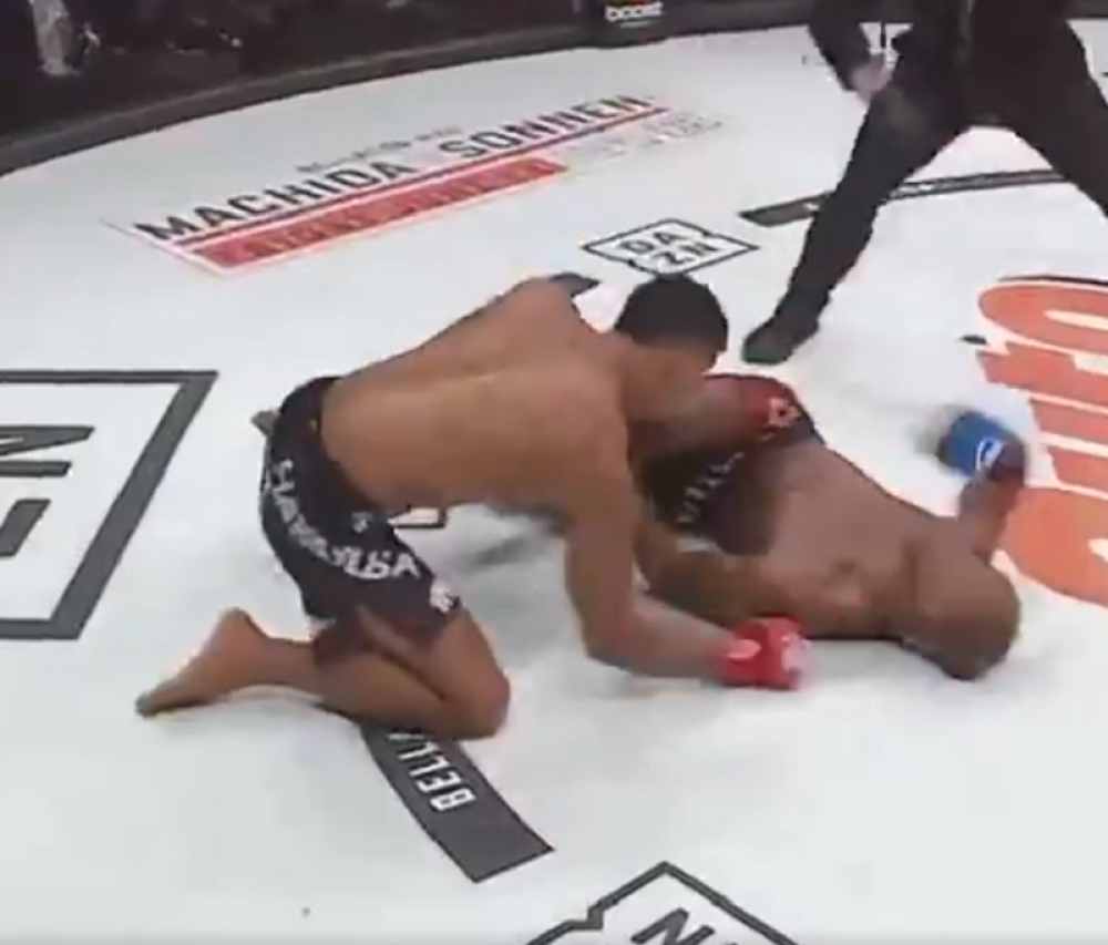 Otvorio ga sjajnim lou kikom, a onda UGASIO aperkatom! (VIDEO)