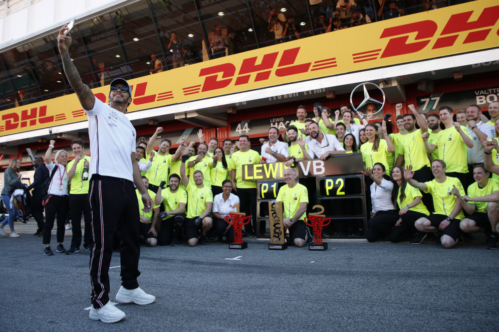 Povratak na prvo mesto Luisa Hamiltona! (FOTO)