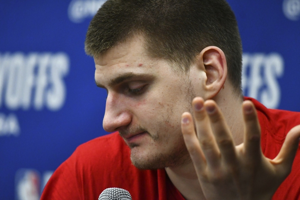 Tako prosto pitanje, a nije dobio NIJEDAN JEDINI ODGOVOR! Međutim danas... (FOTO)