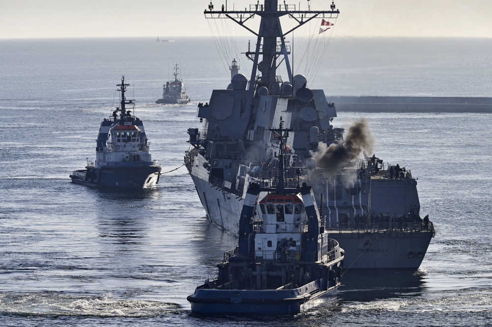 Presreli supertanker pun nafte, nestalo 19 ljudi, strahuje se od najgoreg!