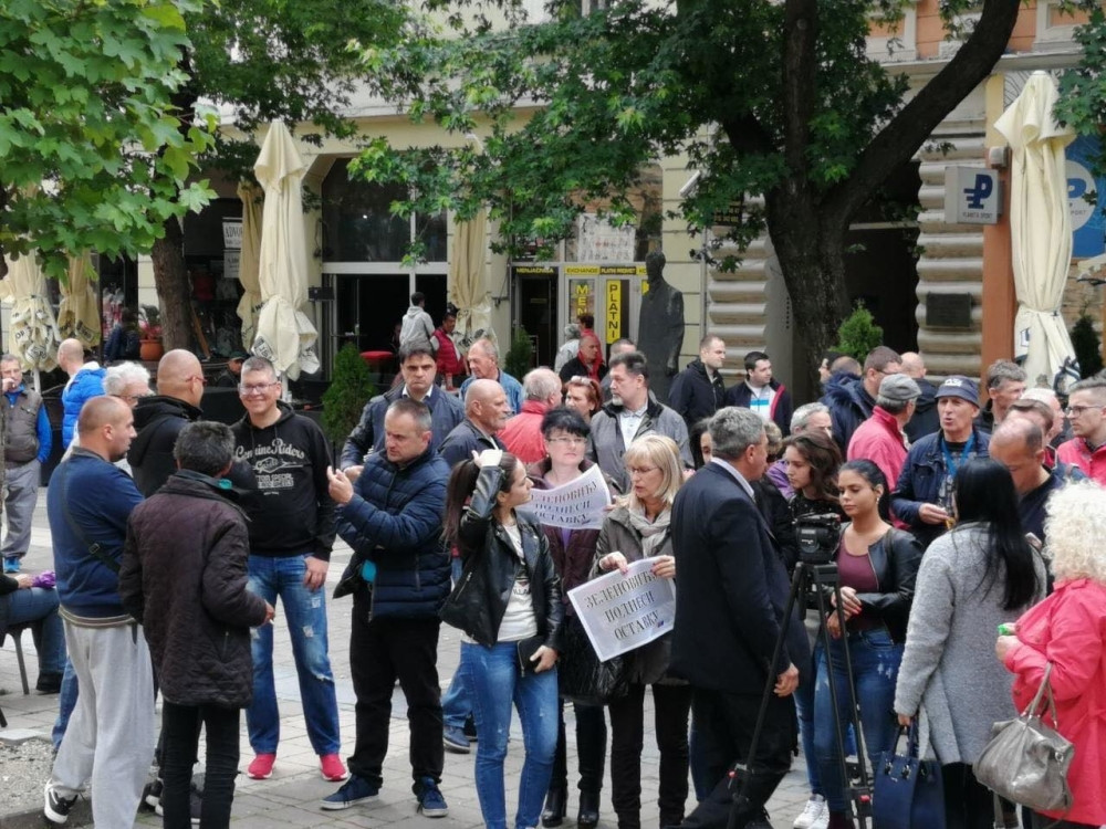 Građani Šapca ustali protiv Zelenovićeve tiranije i lopovluka!