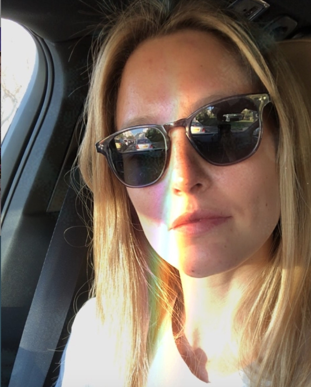 Voditeljka "Evrovizije" mora Izraelu da plati ogromnu cifru, ali to nije sve!