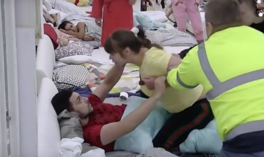 Zolina mama završila u bolnici zbog Miljane: KRVLJU ĆU BRANITI SINA! Preti i malom Željku, DRAMA se nastavlja!