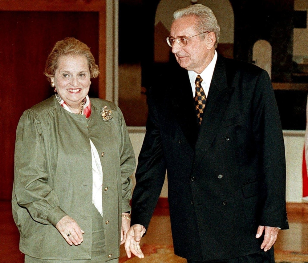 Franjo Tuđman je započeo rat! U Borovu Selu nije se vijorio nikakav četnički barjak, Kolinda stidi se!