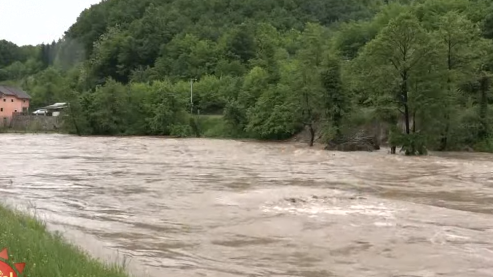 Reka Sana se izlila iz korita, nivo i dalje raste