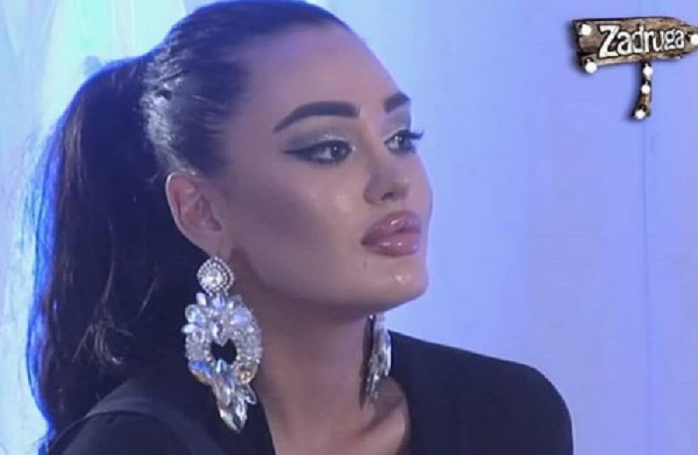 Isplivale nove EKSPLICITNE slike Ane Korać i Filipa Mijatova! A kad vidite šta radi sa OVIM ZADRUGARIMA, sve će vam biti jasno! (FOTO)