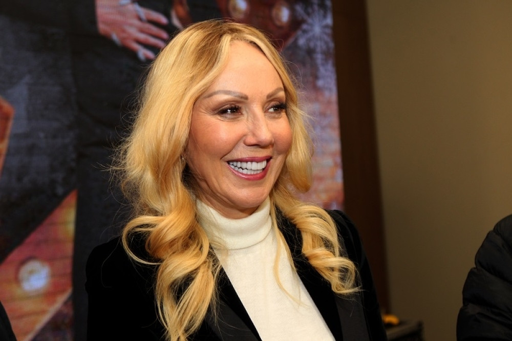 Lepa Brena krije biznis u Novom Sadu! Pevačica ima kiosk brze hrane, ali joj ne ide dobro! (FOTO)