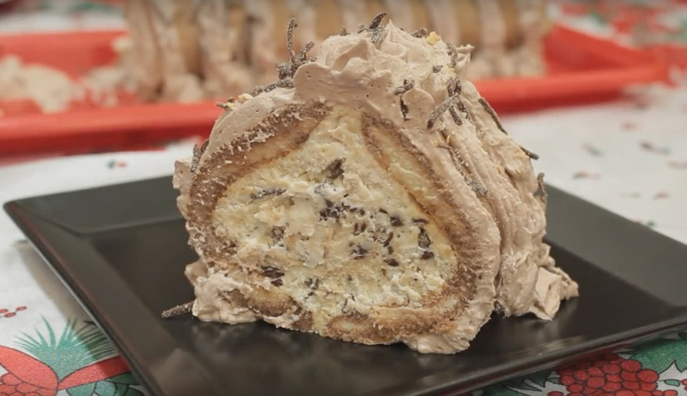 Brzi, slatki rolat koji ćete pojesti za tili čas! (FOTO)