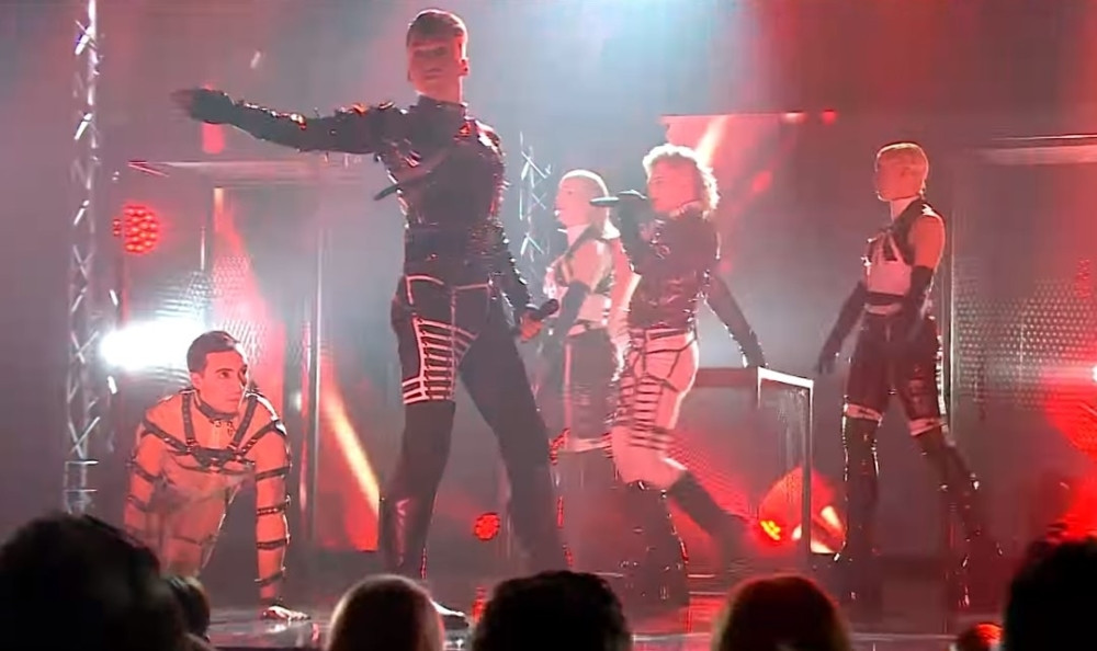 Najkontrovezniji nastup Evrovizije 2019: Bodlje, lanci, koža i golotinja od kojih PODILAZI JEZA! (VIDEO)