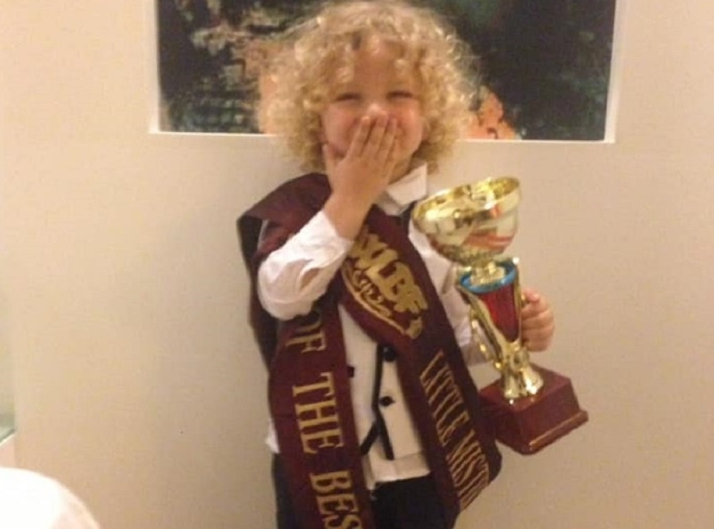 Viktor (3) proglašen za najlepšeg dečaka na svetu! (FOTO)