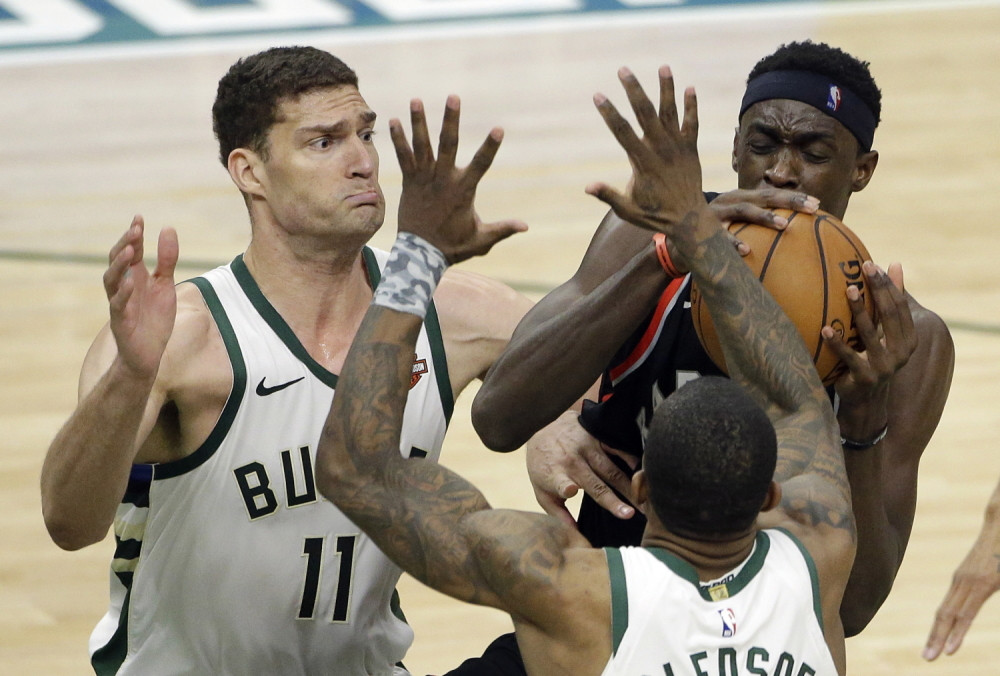 Presudile dve stvari - sjajna odbrana i VRHUNSKI DOPRINOS SA KLUPE