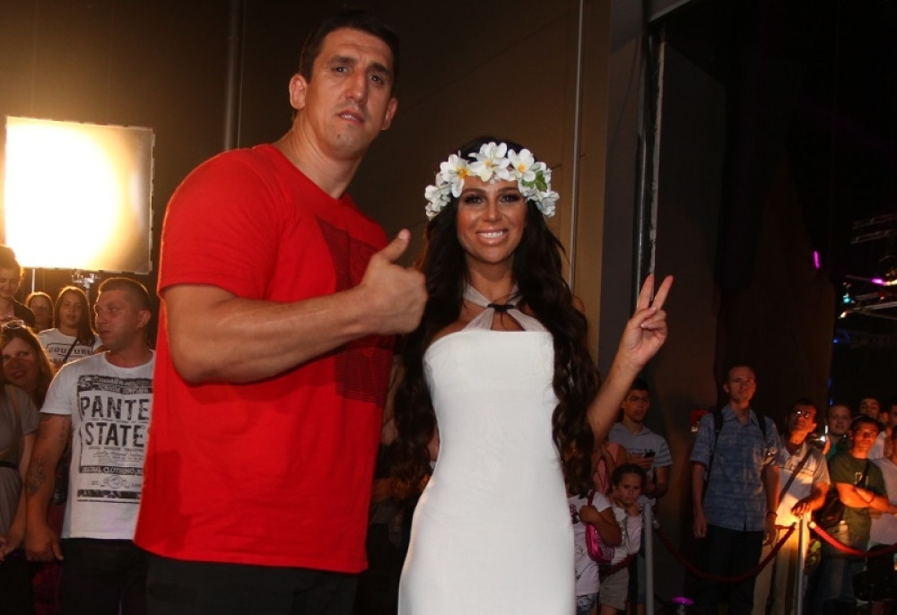 "SRanija je prljavuša koja će me moliti za milost"!