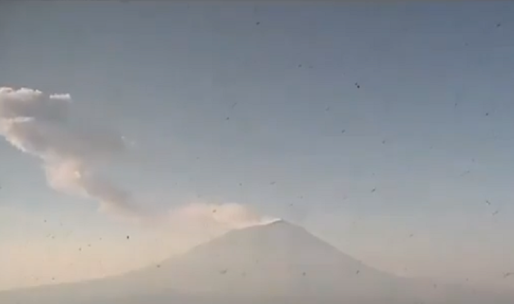 Iznenadna eksplozija potresla planinu, evakuacija 20 naselja u toku, lava kulja kilometrima u NEBO! (VIDEO)