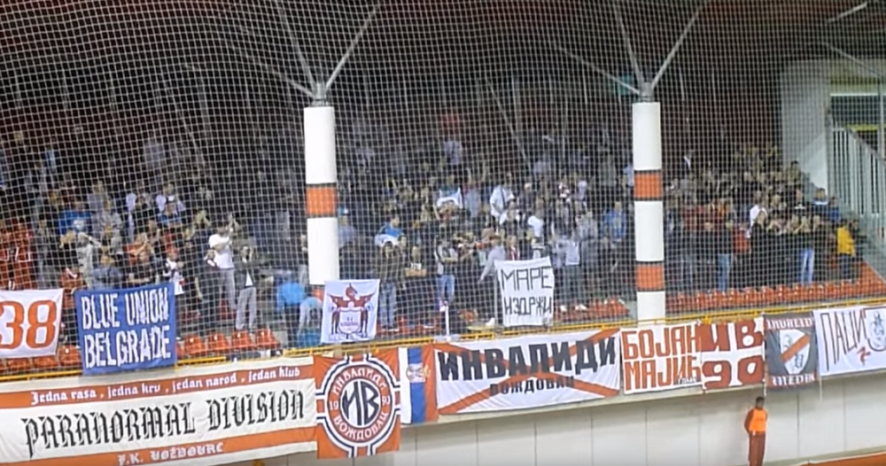 Huligani sa Voždovca krvnički prebili klince od kojih se jedan bori za život!