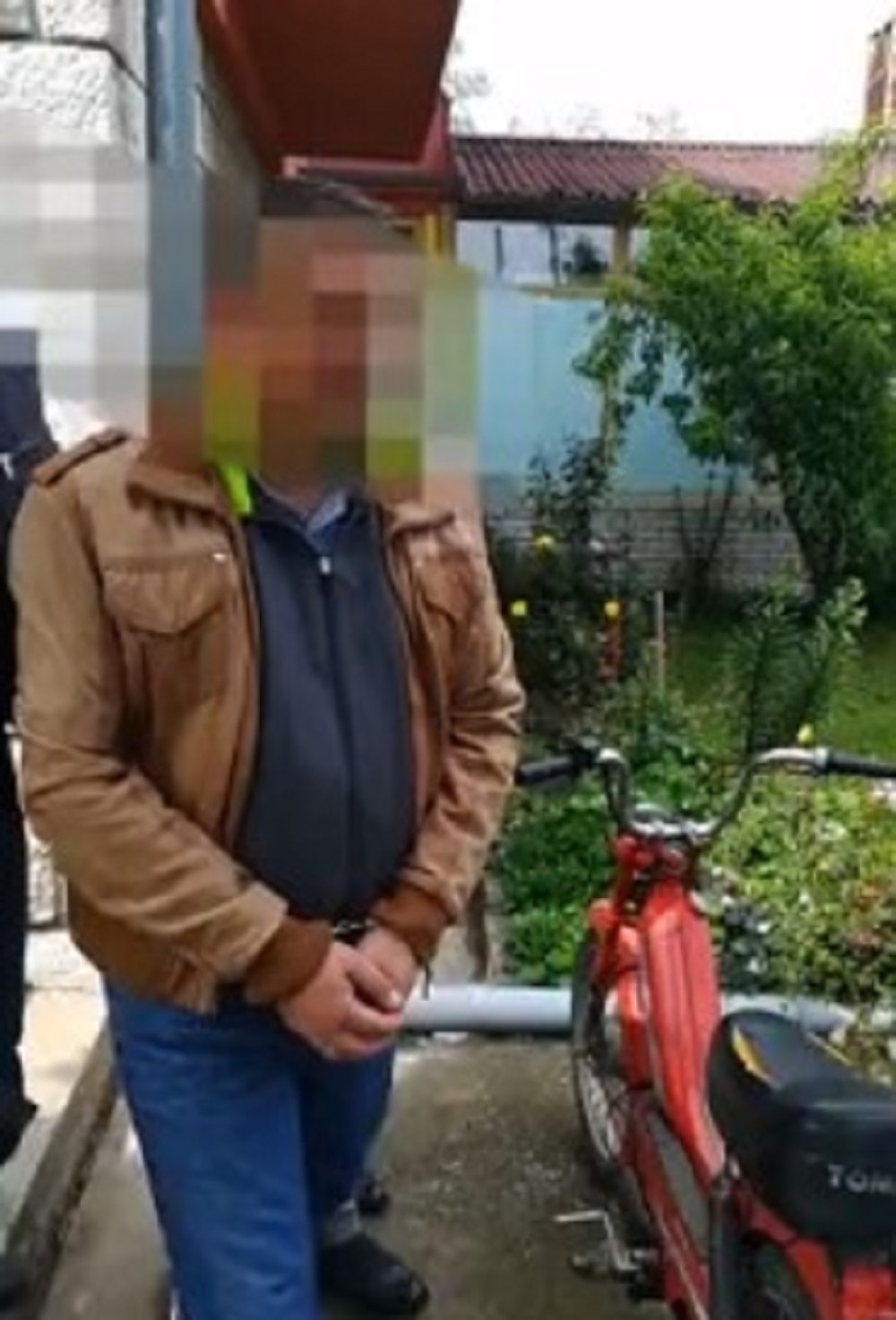 Zbog primanja mita lisice stavljene gradskom menadžeru Mitru i njegovim pomoćnicima!