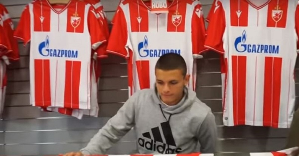 Treća "zvezdica" novi ukras, a JEDAN DETALJ JE NEŠTO što se odavno nije videlo na dresu! (VIDEO)