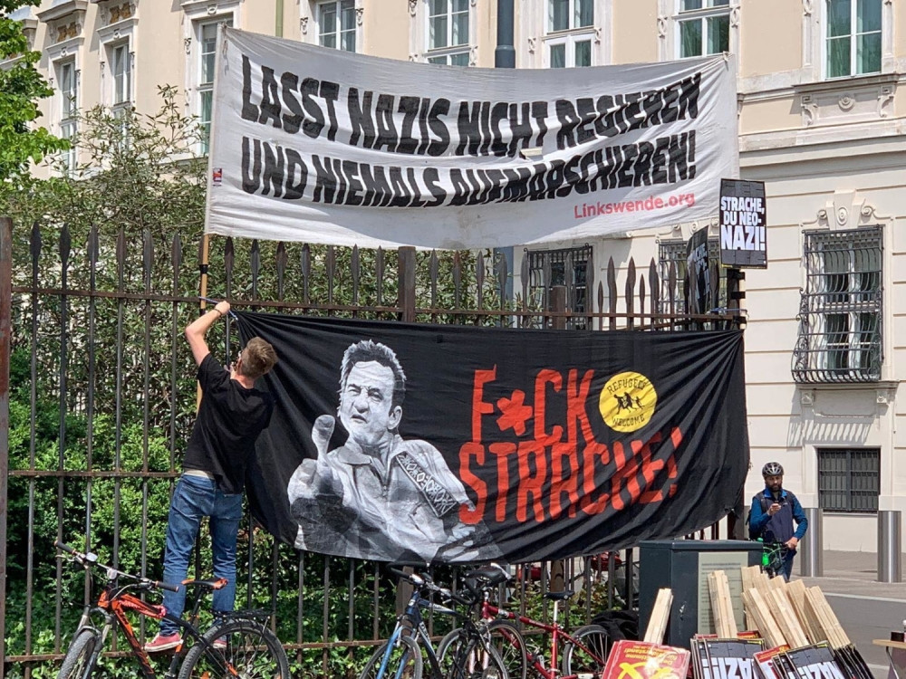 Ulice Beča preplavili časopisi koji na naslovnim stranama imaju samo jednu SLIKU - istorija je nikad neće zaboraviti! (FOTO)