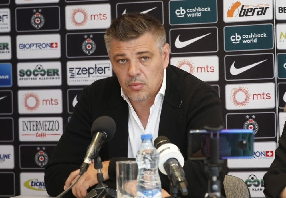 Ne želi na ovom delu terena "uvezenog" igrača! On ima ugovor još godinu, ali MORA DA IDE