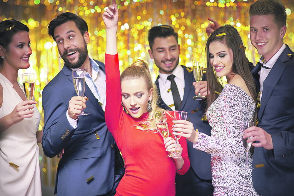 Za organizaciju bala 7.600, za obuću 9.000, a kad vidite ostale cene pozliće vam! Nećete verovati šta je najskuplje