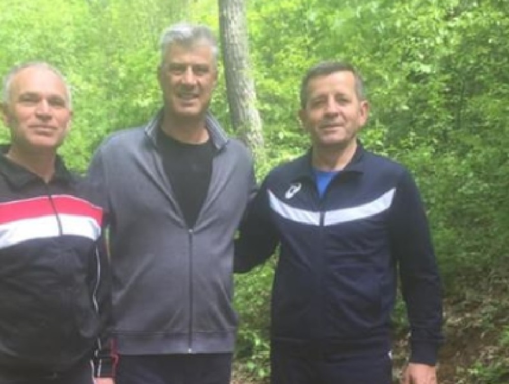 Jeziva poruka Srbima?! Tači pozira sa osuđenim liderom OVK, OVO NEČOVEŠTVO ni Albanci nisu mogli da mu oproste (FOTO)